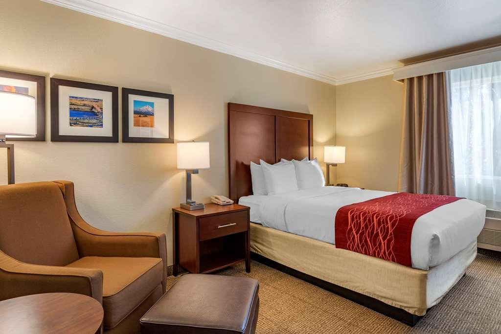 Comfort Inn Columbia Gorge The Dalles Room photo