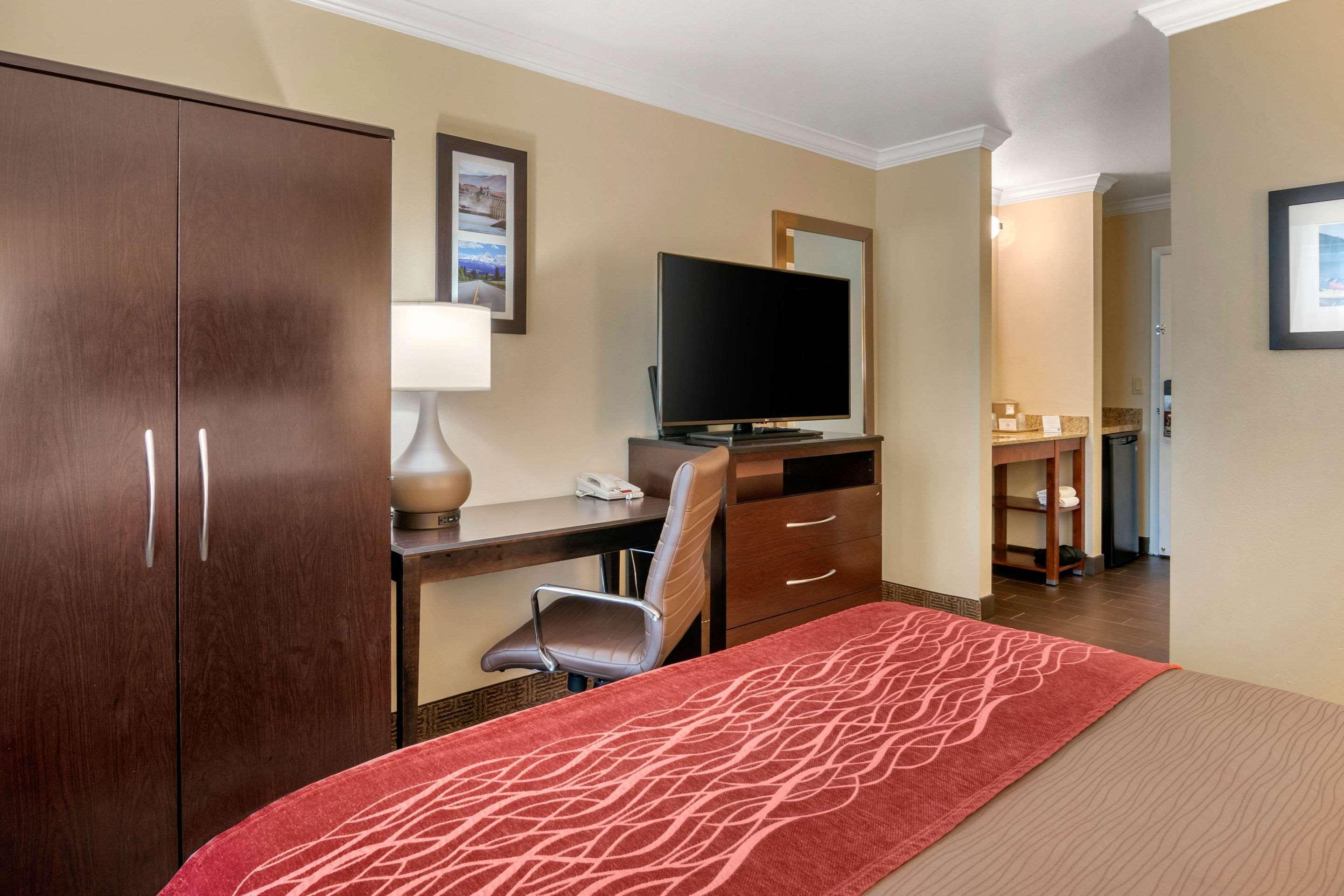Comfort Inn Columbia Gorge The Dalles Exterior photo